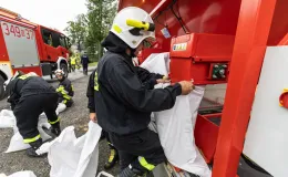 na zdjęciu służby podczas ćwiczeń