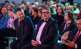 na zdjęciu osoby podczas uroczystości