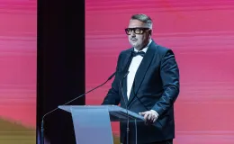 na zdjęciu osoby podczas uroczystości