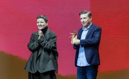 na zdjęciu osoby podczas uroczystości