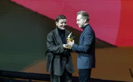na zdjęciu osoby podczas uroczystości