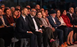 na zdjęciu osoby podczas uroczystości
