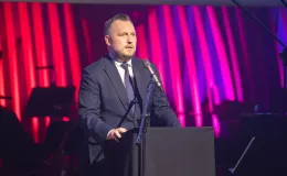 na zdjęciu osoby podczas gali rozdania nagród
