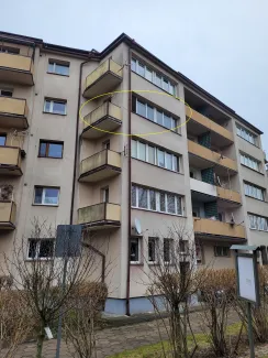 Zdjęcie budynku przy ul. gen. Stefana Grota-Roweckiego 12