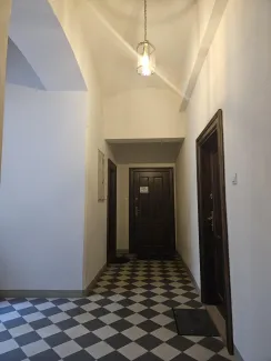 Ratuszowa 2, korytarz komunikacyjny po remoncie.