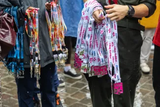 na zdjęciu osoby podczas biegu