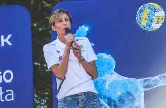 na zdjęciu siatkarki podczas prezentacji