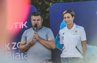 na zdjęciu siatkarki podczas prezentacji