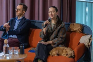 na zdjęciu osoby podczas konferencji 