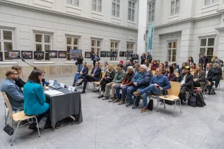 osoby podczas konferencji