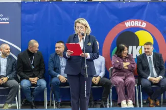 na zdjęciu zawodnicy walczący