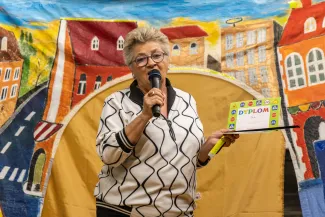 na zdjęciu osoby podczas spotkania