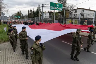 na zdjęciu osoby podczas świętowania