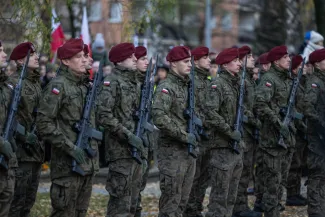 na zdjęciu osoby podczas świętowania