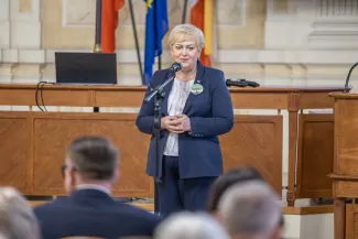 na zdjęciu osoby podczas uroczystości