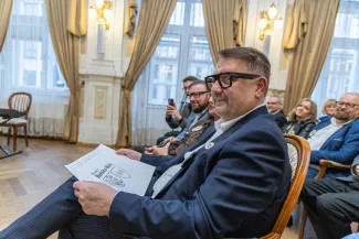 na zdjęciu osoby podczas uroczystości