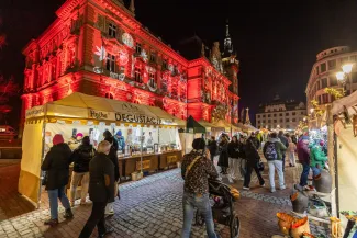 na zdjęciu osoby podczas Świąt na Starówce