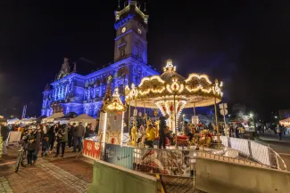 na zdjęciu osoby podczas Świąt na Starówce