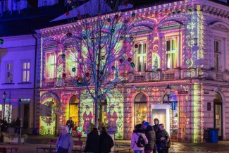 na zdjęciu osoby podczas Świąt na Starówce