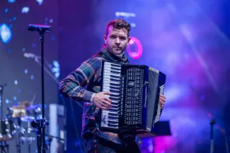 na zdjęciu osoby podczas Świąt na Starówce