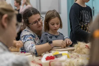 na zdjęciu osoby podczas Świąt na Starówce