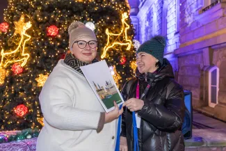 na zdjęciu osoby podczas Świąt na Starówce