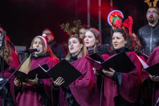 na zdjęciu osoby podczas Świąt na Starówce