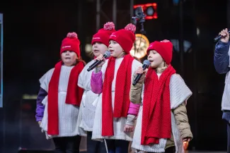 na zdjęciu osoby podczas Świąt na Starówce