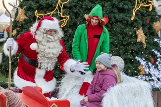 na zdjęciu osoby podczas Świąt na Starówce