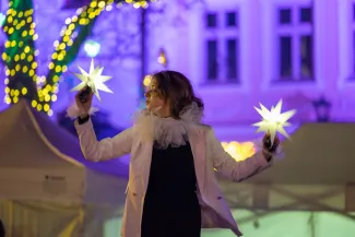 na zdjęciu osoby podczas Świąt na Starówce