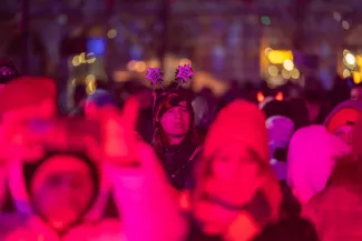 na zdjęciu osoby podczas Sylwestra