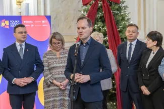 na zdjęciu osoby podczas konferencji