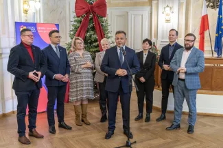 na zdjęciu osoby podczas konferencji