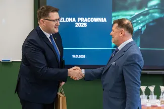 na zdjęciu osoby podczas otwarcia