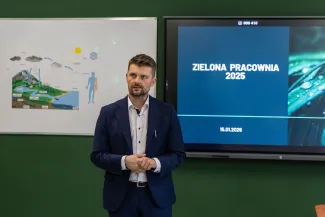 na zdjęciu osoby podczas otwarcia