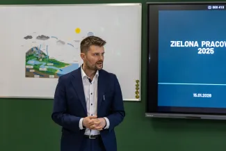 na zdjęciu osoby podczas otwarcia