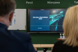 na zdjęciu osoby podczas otwarcia