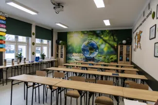 na zdjęciu osoby podczas otwarcia