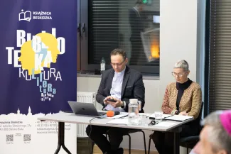 na zdjęciu osoby podczas maratonu