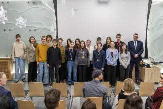 na zdjęciu osoby podczas spotkania