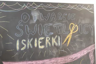 na zdjęciu osoby i wnętrza nowej świetlicy