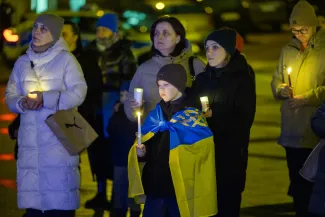 na zdjęciu osoby podczas modlitwy