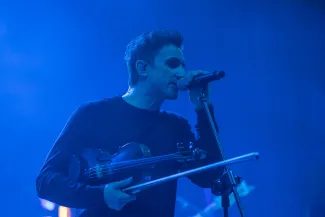 na zdjęciu osoby podczas spotkania ze skoczkiem