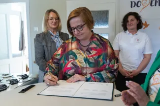 na zdjęciu osoby podczas spotkania