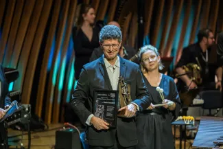 na zdjęciu muzycy na scenie