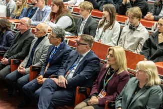 na zdjęciu osoby podczas kongresu