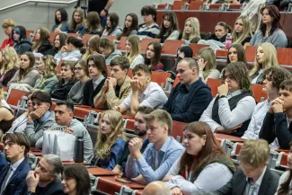 na zdjęciu osoby podczas kongresu