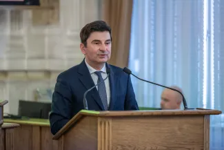 na zdjęciu osoby podczas uroczystości