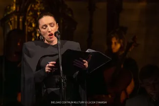 na zdjęciu osoby podczas koncertu w kościele
