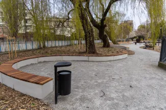 na zdjęciu nowy skwer